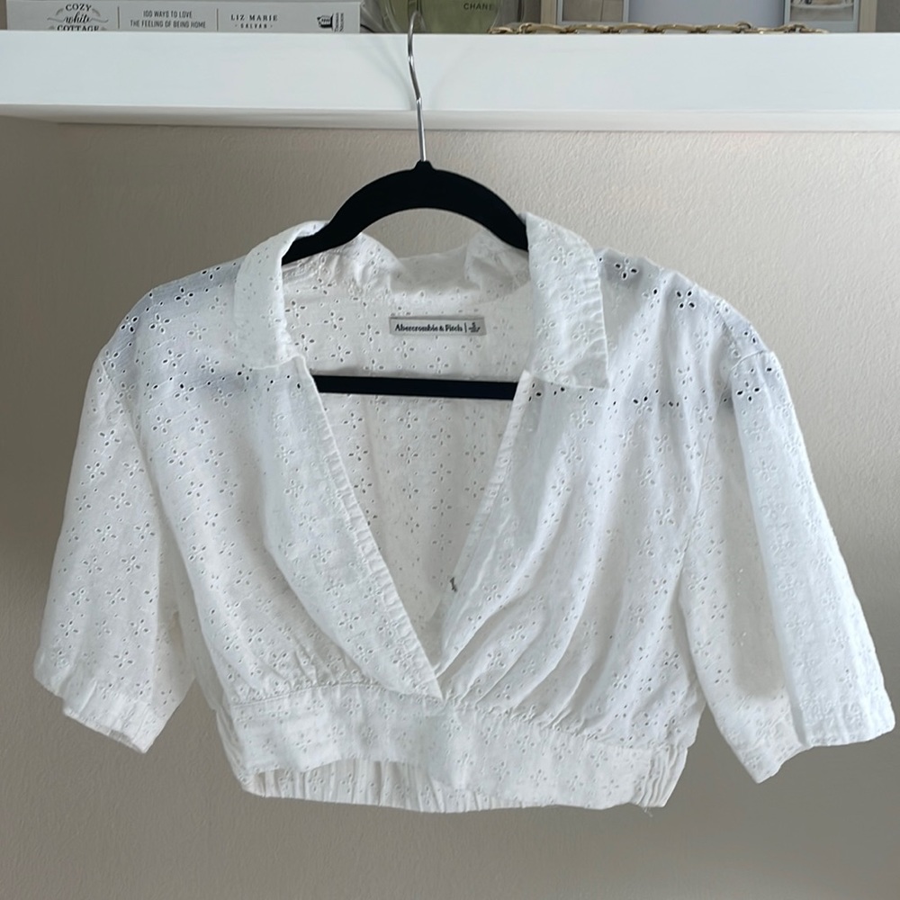 Abercrombie crop white shirt